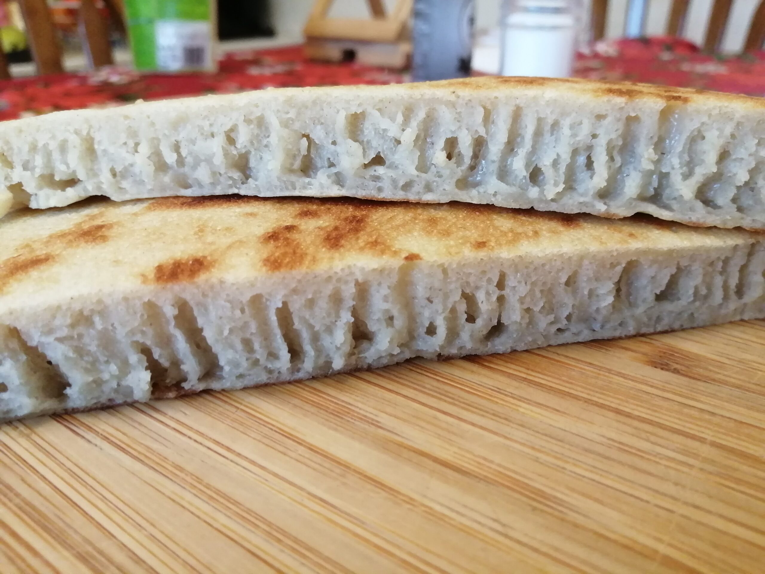 Kruh Oblak s tave s običnim glatkim brašnom